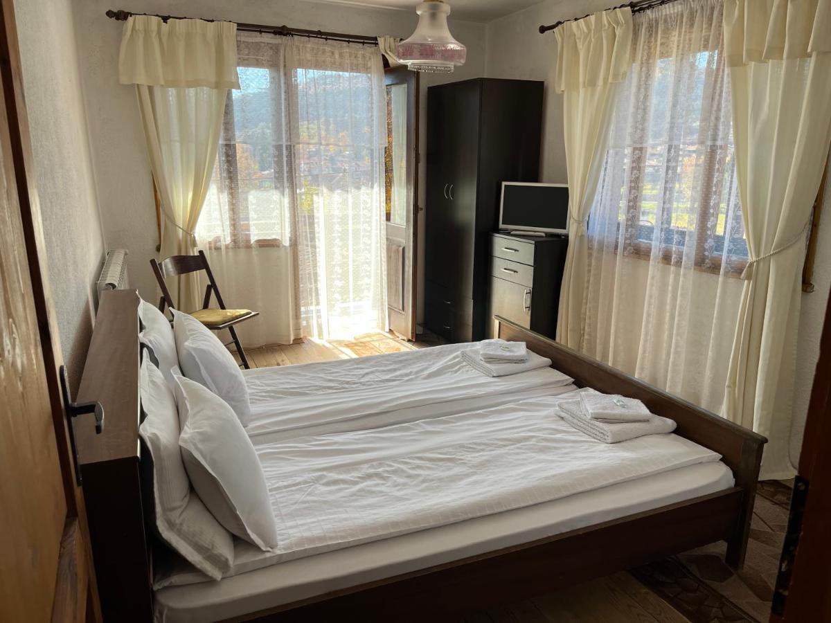 Guest House Lina โคปริฟชทิทซา ภายนอก รูปภาพ